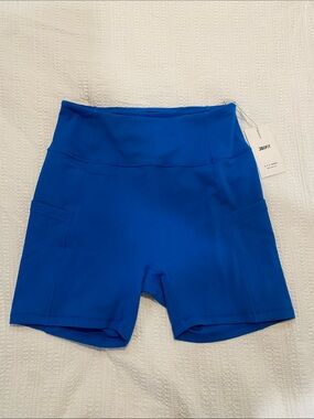 J80 Fit High-Waist Bike Shorts in Blue - Size XL